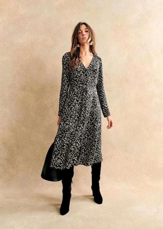 Black V-neck Floral Long-sleeved Dress