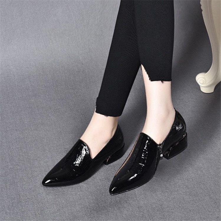 Hand-stitched patent leather side zip block heels